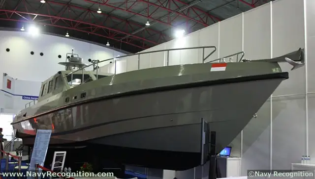 PT. Royal Advanced Fiber (RAF Boats) was displaying its VITESSE Mark II Interceptor boat during IndoDefence 2012. The VITESSE Mark II is a high speed military delta conic airventilated triple step hull interceptor type vessel. It was designed following a special request from Indonesian Special Forces for Anti-terror and interception missions.