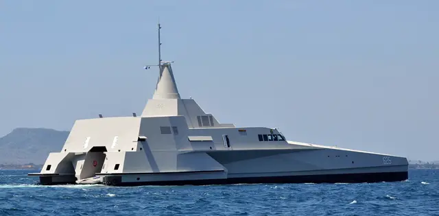 The Fast Missile Patrol Vessel (FMPV) Trimaran was designed by North Sea Boats, an Indonesia based shipyard, with input from New Zealand and Swedish engineers as well as the Indonesian Navy. The vessel employs a modern “Wave Piercing” trimaran design and some "stealth" characteristics. 