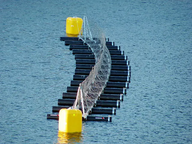 Swiss company Geobrugg AG will present its FOXX floating boat barrier at the fourth Doha International Maritime Defence Exhibition and Conference (DIMDEX 2014). The Geobrugg FOXX floating boat barrier will contribute to eliminate some of the waterside security gaps by closing the waterside access or setting up a temporary restricted area. 