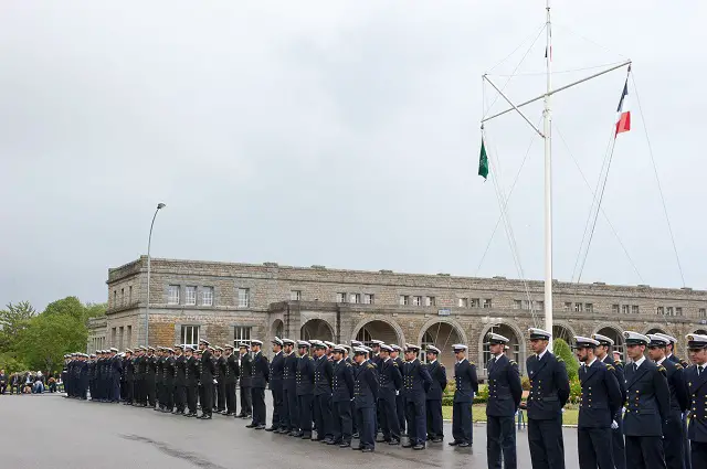 Paris, 14 December 2012 –DCI-NAVFCO, the naval department of DCI,is pleased with the arrival of 67 new foreign officer trainees on its school benches, which is a record in the company's history. The 67 cadets integrate DCI-NAVFCO's 2 leading programs: