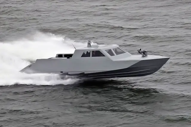 One year from now, the United States Special Operations Command (USSOCOM) will commission its first Combatant Craft Medium Mark 1 (or CCM Mk1): A new generation of special warfare craft that is set to replace the ageing fleet of Special Operation Command’s Mark V boats as well as RHIBs for select missions. Navy Recognition contacted the USSOCOM to learn more about the CCM Mk1, the US Special Forces craft of the 21st century. 