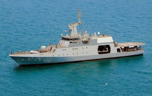 On Saturday 8th August 2015, Colombian warship, ARC 7 de Agosto, arrived in the Gulf of Aden to start her counter-piracy operations in close collaboration with Operation Atalanta. Commanded by Captain Darwin Alberto Alonso Torres, ARC 7 de Agosto has a Spanish Navy liaison team on board to help co-ordinate the day to day operations with the EU Naval Force flagship, ESPS Galicia.