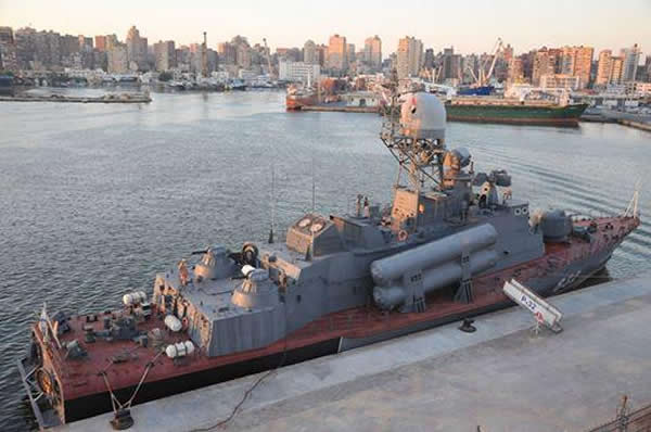 Egypt continues to strengthen its navy at an impressive pace: Following the recent delivery of two Ambassador MK III FMC from the United States, the procurement of a FREMM Frigate from France (plus four Gowind class corvettes on order), news has emerged that the Egyptian Navy just procured the Tarantul class missile corvette P-32 (Project 12421 Molniya) from Russia.
