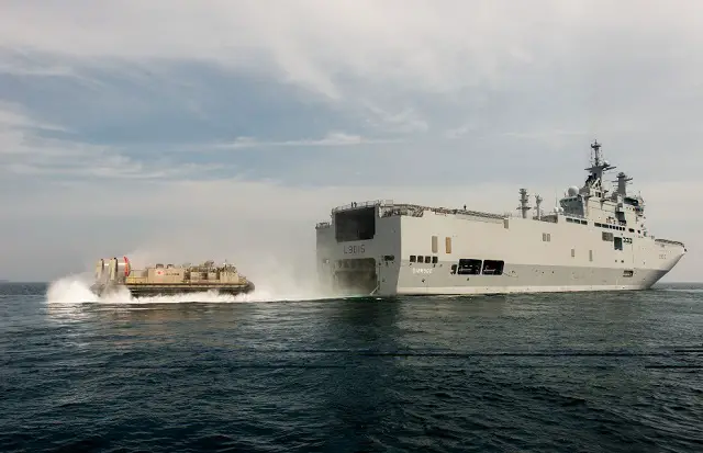 The French Navy (Marine Nationale) announced it has conducted joint amphibious maneuvers with the Japan Maritime Self-Defense Force (JMSDF) and the US Navy last month in the East China Sea. Named Kitsune 2015, the exercise (which was a first for the three navies) involved the Mistral class LHD Dixmude and Lafayette class Frigate Aconit of the French Navy, the Osumi (head of the class) tank landing ship of the JMSDF and Arleigh Burke-class destroyer USS Preble of the US Navy.
