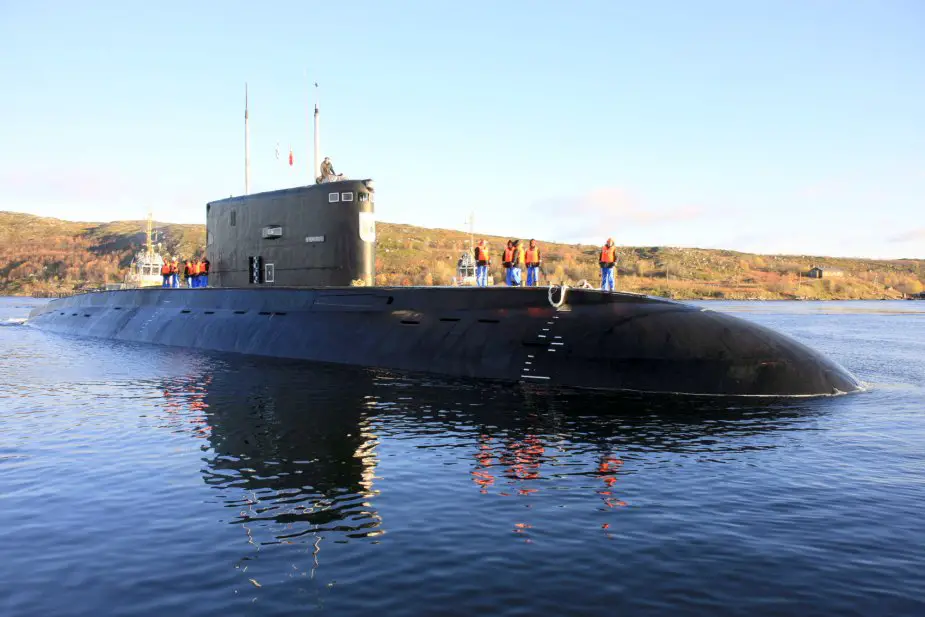 Russian navy changes underwater rescue method