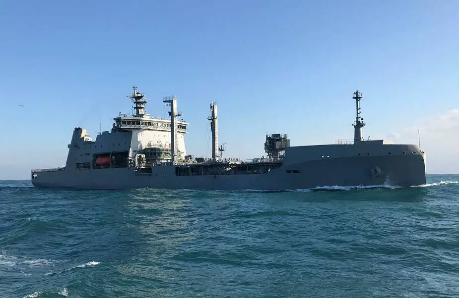 New Zealand Navy has commissioned its new tanker and sustainment vessel HMNZS Aotearoa 925 001µ