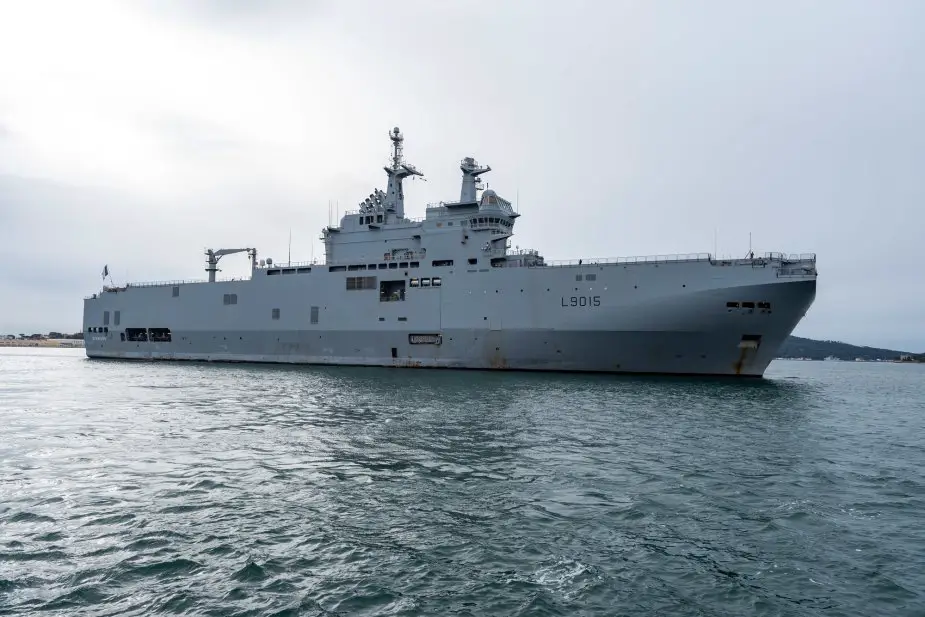 French Helicopter Carrier Diksmuide to be ready for Resilience operation against COVID 19 925 001