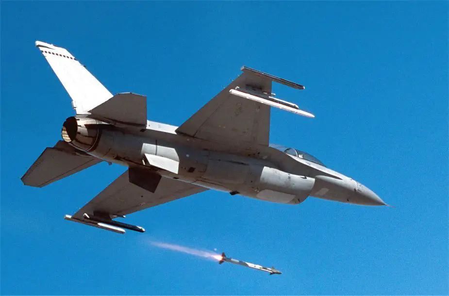Raytheon will produce AIM 9X missiles for US Navy and other countries 925 001