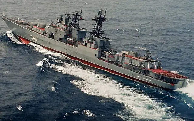 The Udaloy I class was developed by the Northern Design Bureau in the 1970ies. According to the original tactical and technical specifications the class was designed to adress deficiencies found in project 1135 frigates (notably the lack of helicopters and a weak sonar). Project 1155 were originaly very highly specialized anti-submarine vessel, not designed to serve as defense or anti-surface vessels. As a result, anti-aircraft and anti-ship armament of the first ships of the class was limited to self-defense.