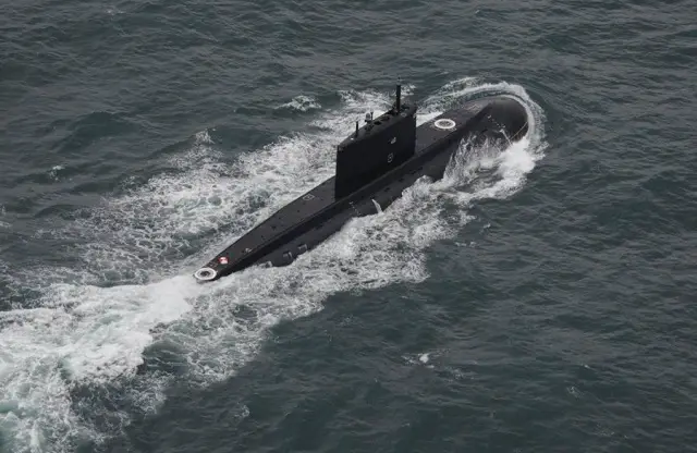 The Russian Navy’s Pacific Fleet will take delivery of six Project 636.6 (NATO reporting name: Improved Kilo-class) diesel-electric submarines in 2019-2021 under a new contract, Admiralty Shipyards Director General Alexander Buzakov told journalists. The company will build the submarines.