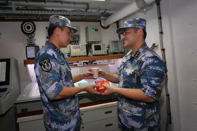 Photo report: 24 Hours Aboard a PLAN (Chinese Navy) Type 052C Luyang II class Destroyer 