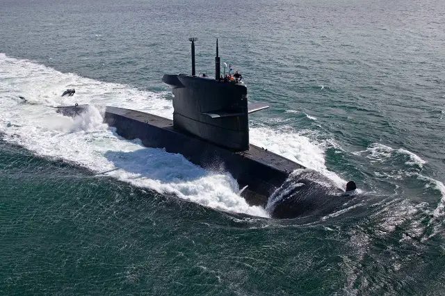 The Royal Netherlands Navy (Koninklijke Marine) announced that Walrus-class diesel electric submarine (SSK) Zr. Ms. Zeeleeuw (meaning Sealion) is operational again for the next ten years following a major maintenance and modernization period. Zeeleeuw, second submarine of the class of four, was the first to be modernized.