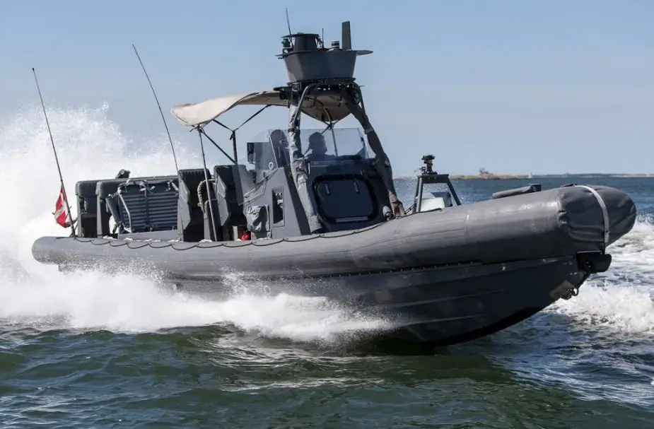 Live waterborne demonstrations on the Royal Docks at DSEI 2019 925 009