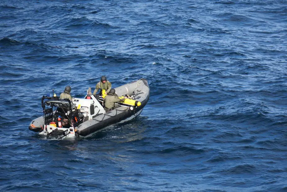 HMS Enterprise trials underwater gliders in the North Atlantic