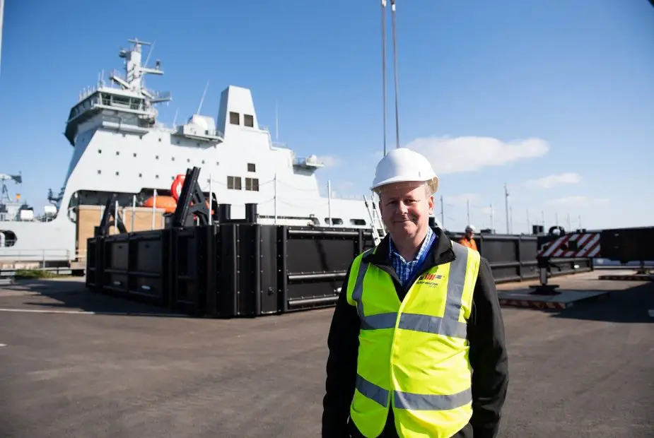 Intermarine UK completed pontoon for new aircraft carriers of the Royal Navy